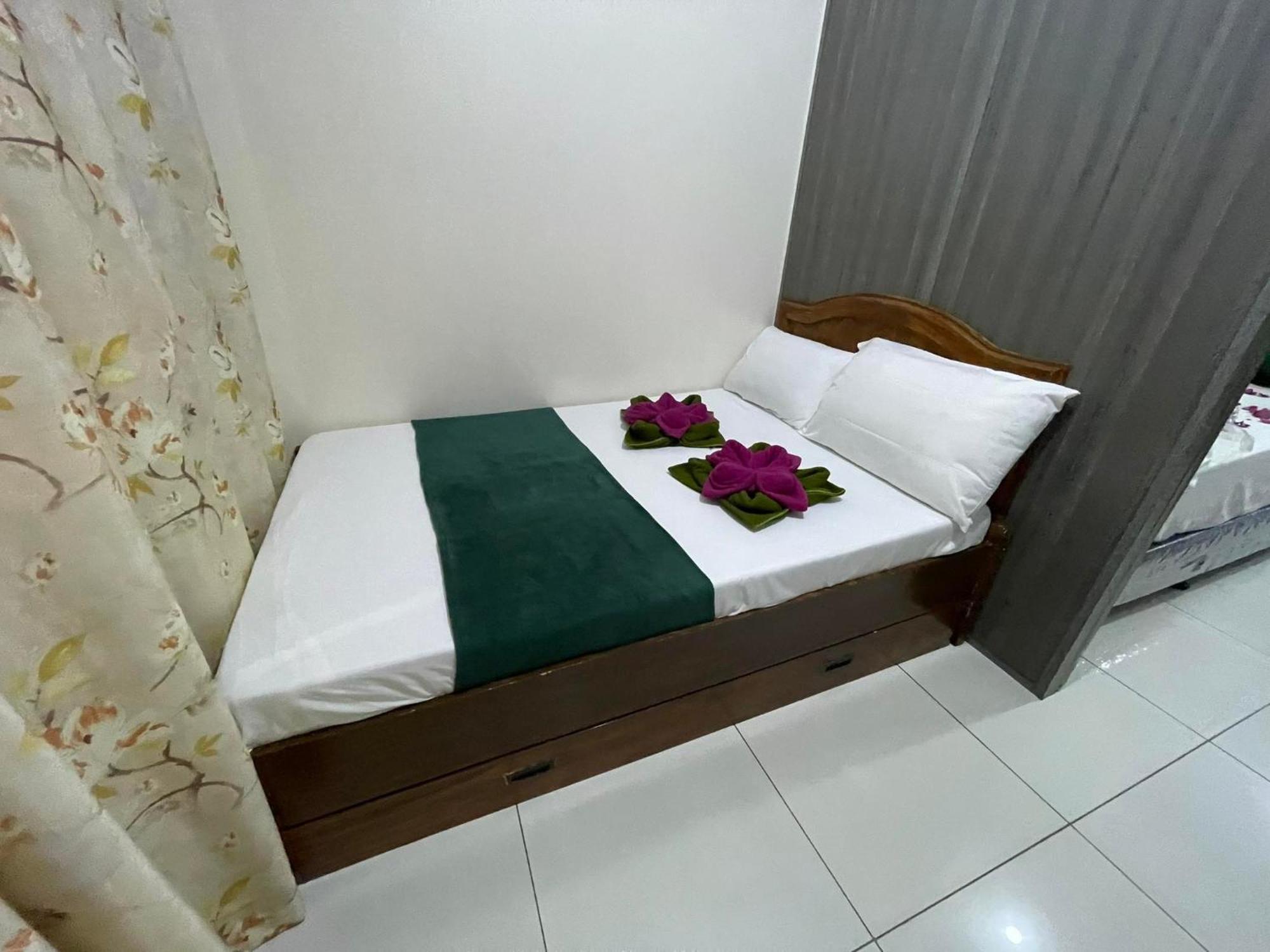 Green Residences Stays By Pbyy มะนิลา ภายนอก รูปภาพ